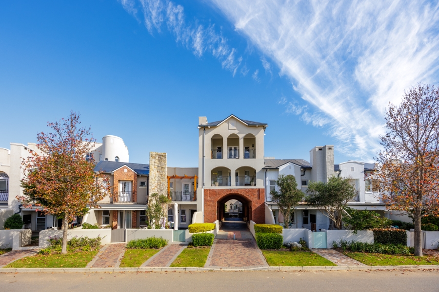 2 Bedroom Property for Sale in Koelenhof AH Western Cape